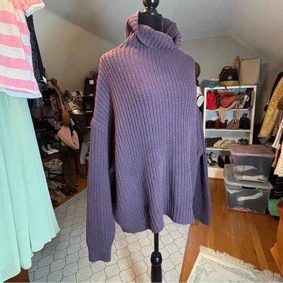 FREE PEOPLE Swim Too Deep Small Dusty Lavender Oversized Turtleneck - Picture 2 of 6